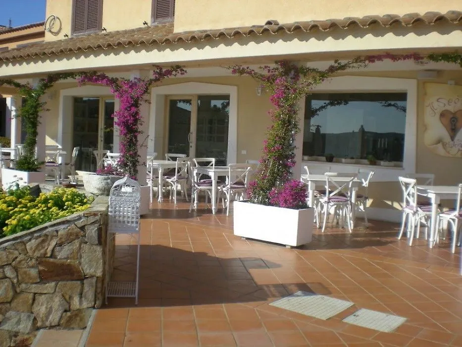 Baia De Bahas Exclusive Hotel Golfo di Marinella  Marinella (Sardinia)